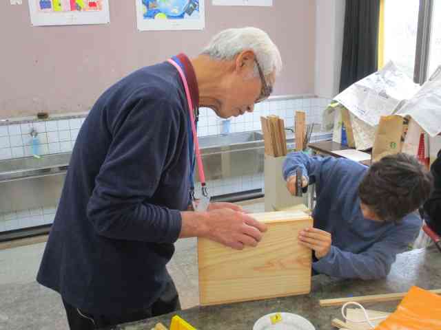 1106　4年木工ボランティア