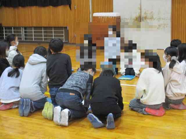 あすチャレ２　ルールを話し合うモザイク