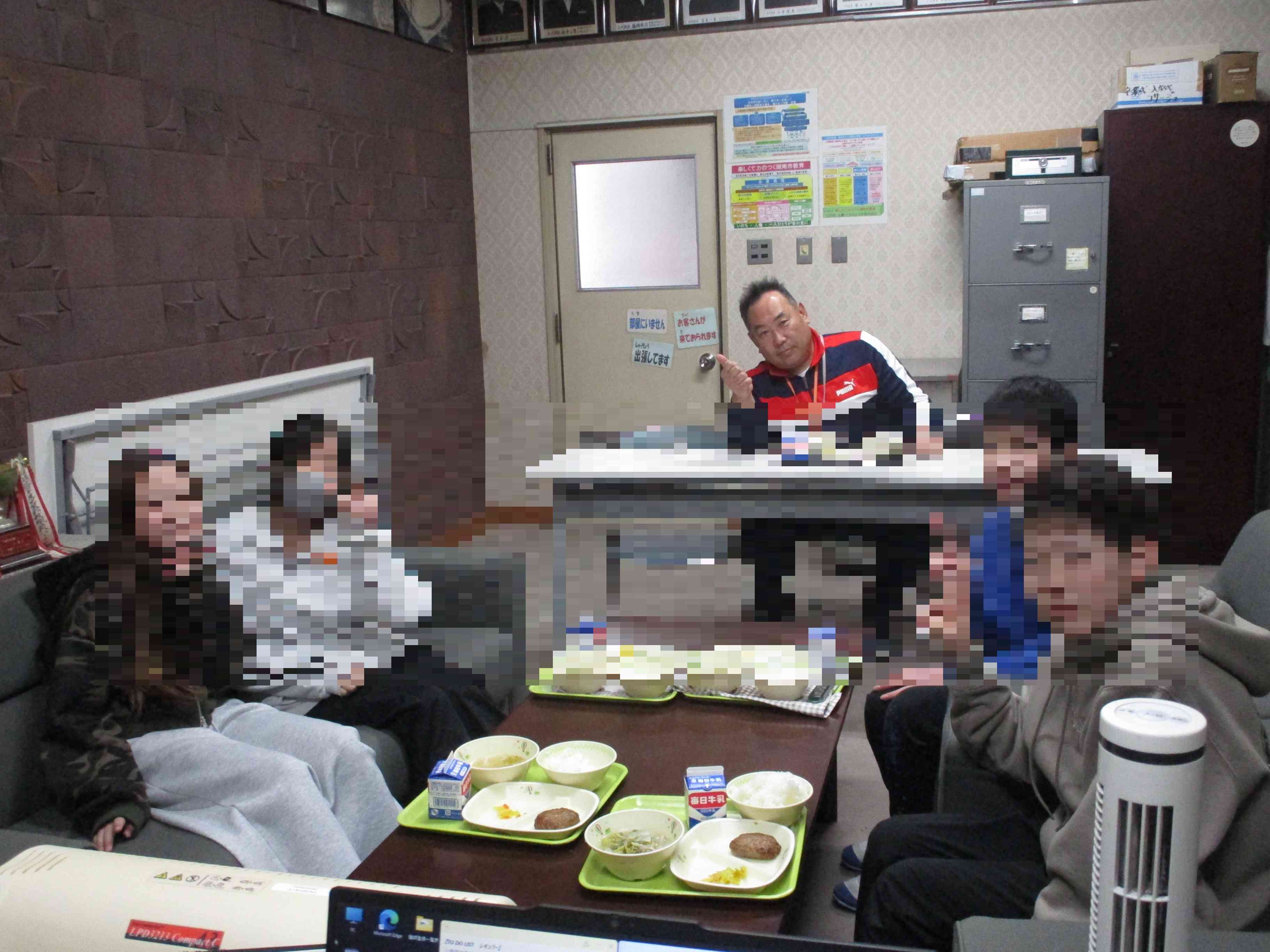 0302　卒業給食ぼかし